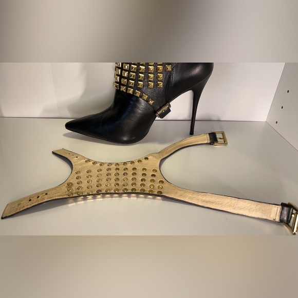 Leather with Gold Studs Shoe Buckle - Picture 4 of 6